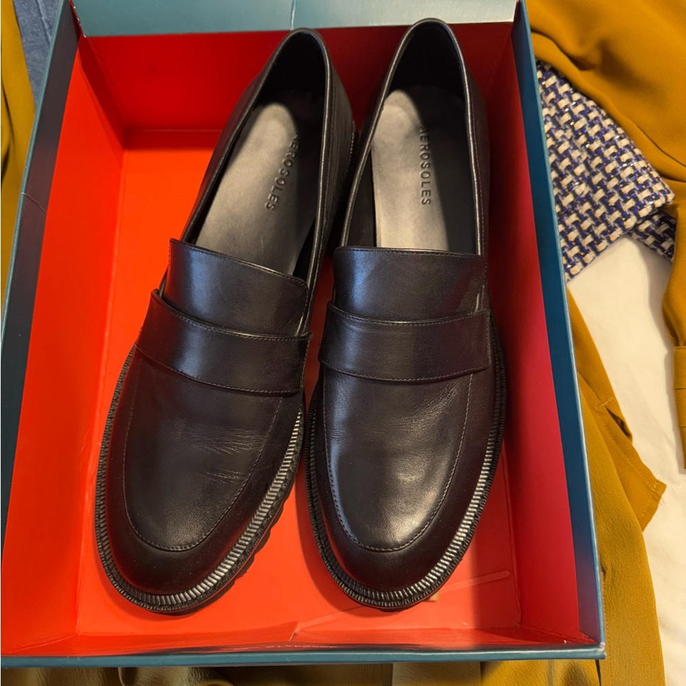 Aerosols Ronnie black leather lug loafer size 11M